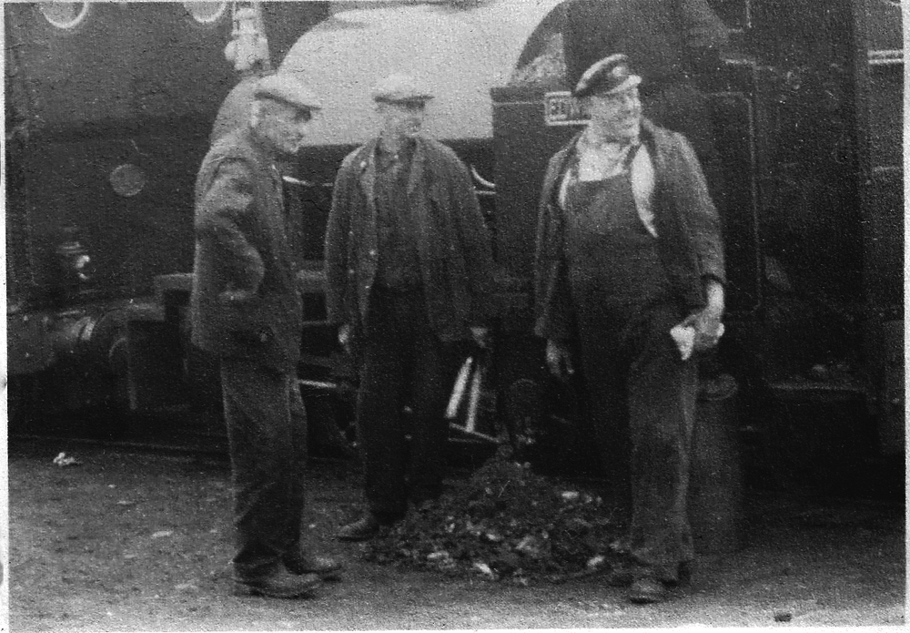 Edward Thomas, William Jones and Lord Northesk who was engaged in preparing Edward Thomas for service