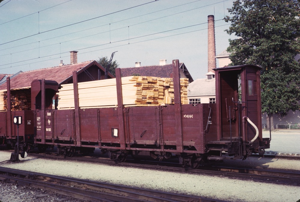 Loaded NG 3 axle timber wagon Mariazellbahn