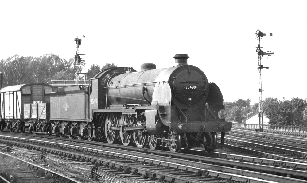 S15 30499 aproaches Staines bound for Feltham Yard 1963