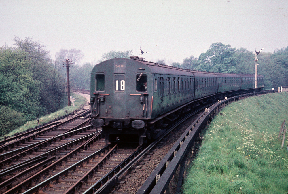 4 SUB leaving Virginia Water for Weybridge with the West Curve still in place.